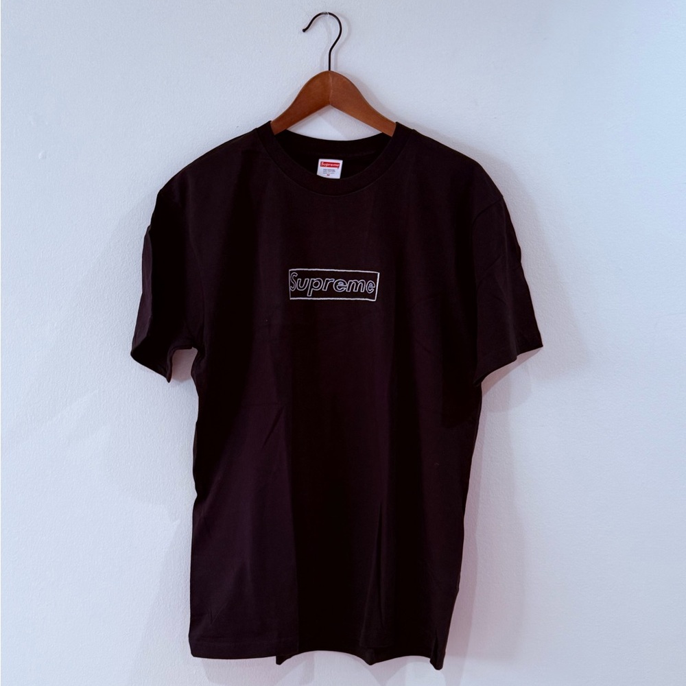 Supreme KAWS Chalk Logo Tee, Black, Size M, SS21